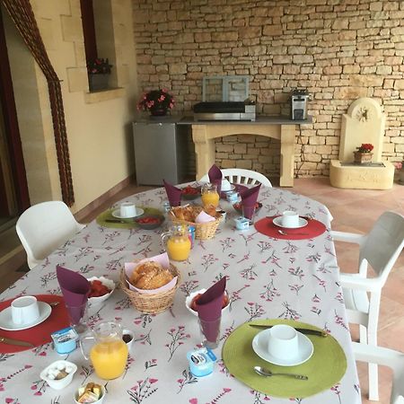 Chez Bernadette Et Victor Bed & Breakfast Vitrac  Bagian luar foto